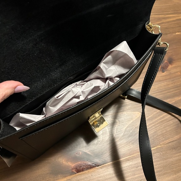 NWT Isadora Genuine Leather Purse/ Made in Italy - Picture 7 of 10